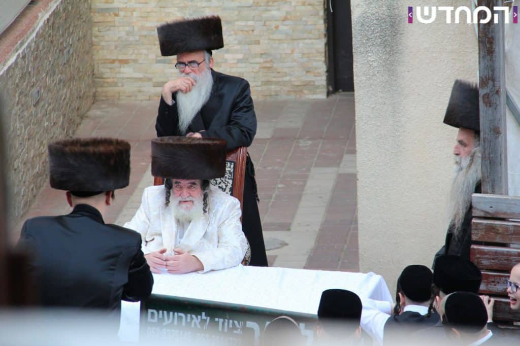 צפו: ברחובה של עיר - האדמו"ר מויז'ניץ קיבל קהל