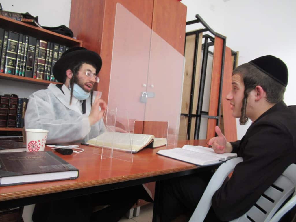 מרבה תורה מרבה חיים: ישיבת צאנז בחיפה נכנסה לקפסולות