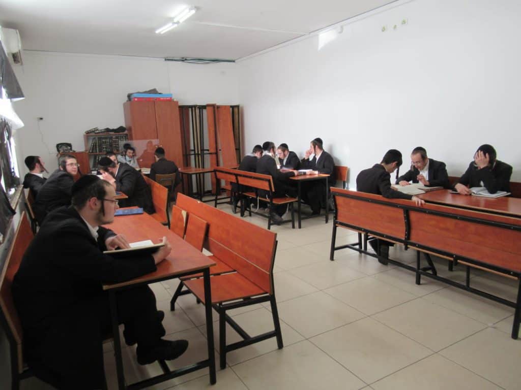 מרבה תורה מרבה חיים: ישיבת צאנז בחיפה נכנסה לקפסולות