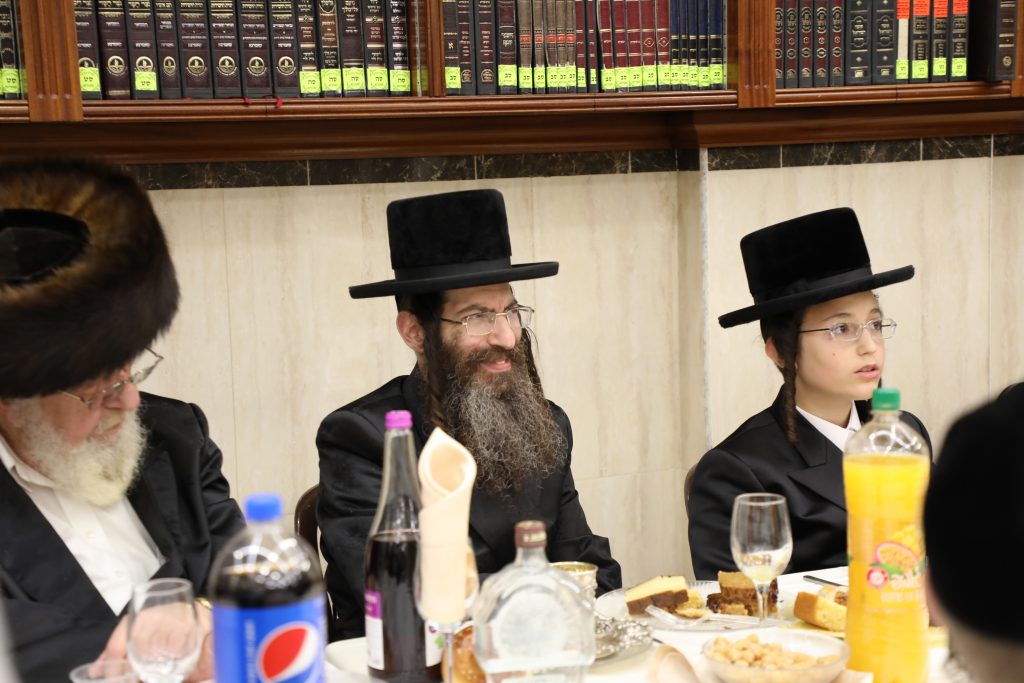 הבר מצווה לבן האדמו"ר מרימנוב ונכד האדמו"ר מקאמרנא