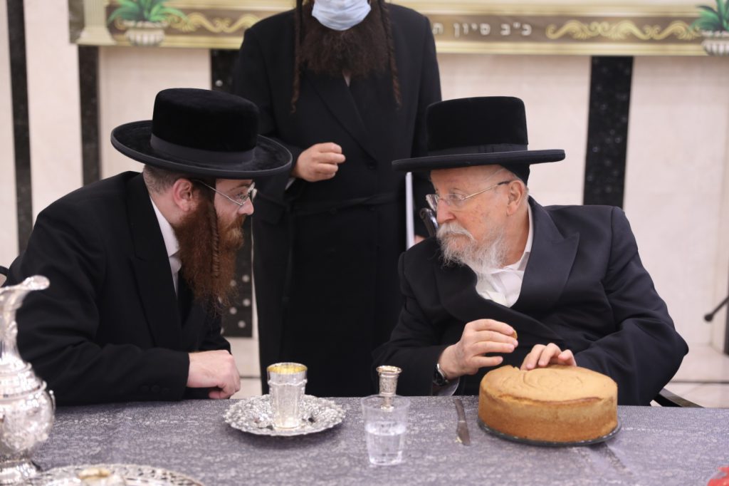 האדמו"ר מביאלא בביקור ושיחת חיזוק במוסד "בית לפליטות" בירושלים