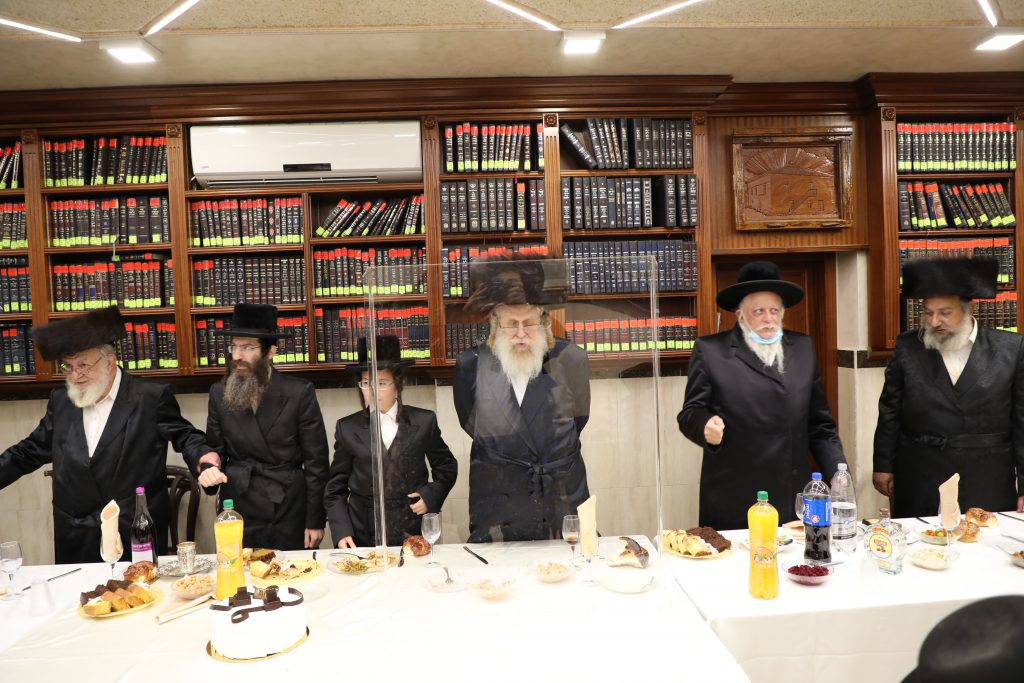 הבר מצווה לבן האדמו"ר מרימנוב ונכד האדמו"ר מקאמרנא