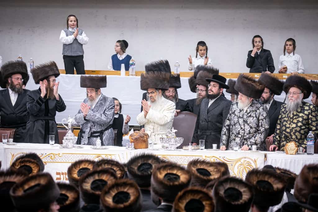 תיעוד: שמחת בית סאטמר; הערב מסיבת הודיה לשורדי הקורונה • הפרטים