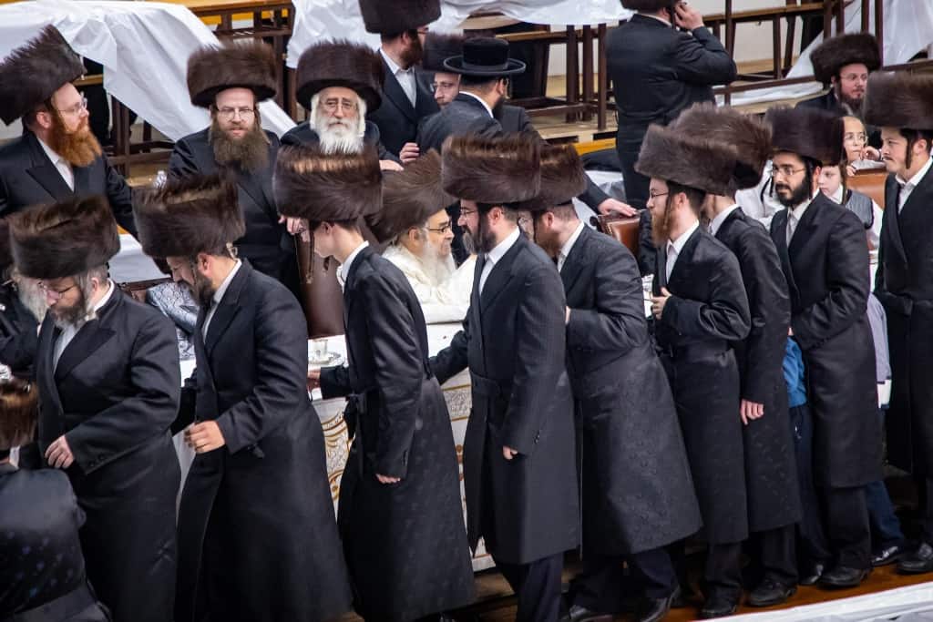 תיעוד: שמחת בית סאטמר; הערב מסיבת הודיה לשורדי הקורונה • הפרטים