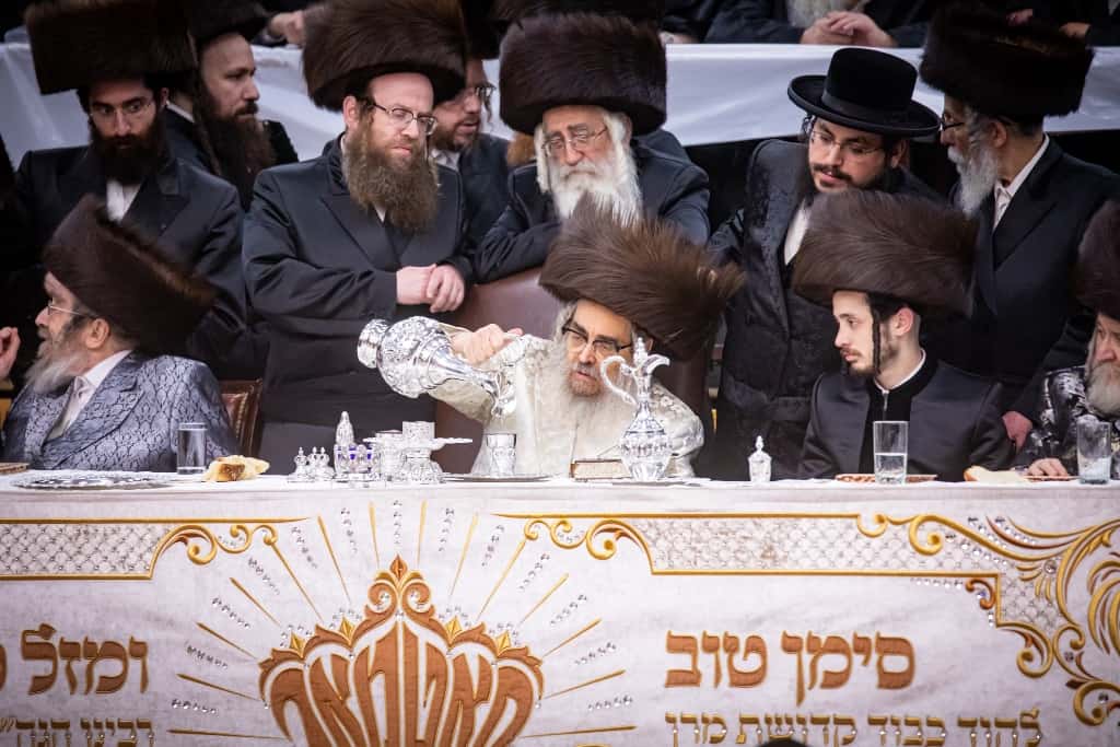 תיעוד: שמחת בית סאטמר; הערב מסיבת הודיה לשורדי הקורונה • הפרטים