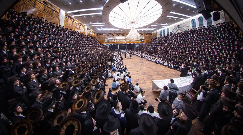 תיעוד: שמחת בית סאטמר; הערב מסיבת הודיה לשורדי הקורונה • הפרטים