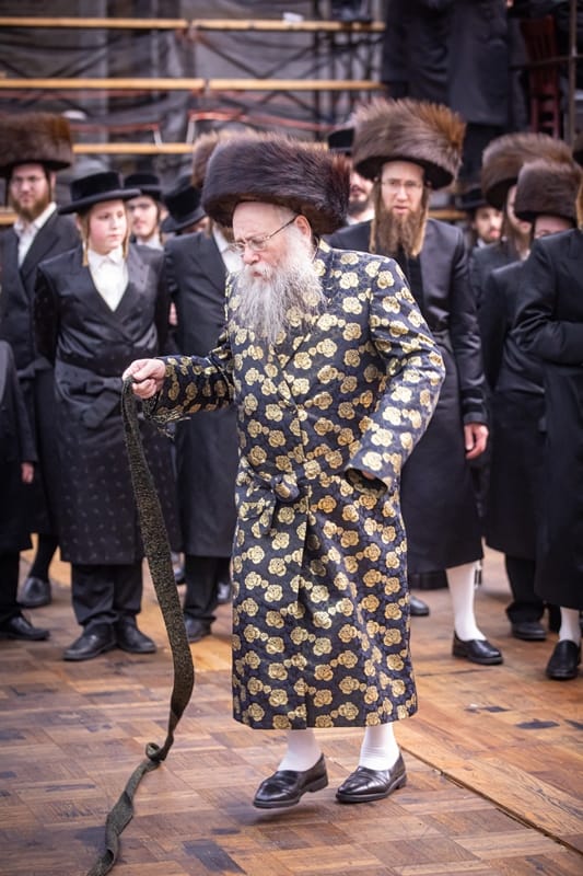 תיעוד: שמחת בית סאטמר; הערב מסיבת הודיה לשורדי הקורונה • הפרטים