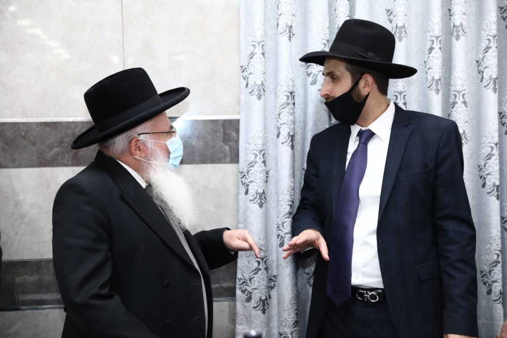 בצל הסגר על העיר אלעד: מ"מ רה"ע חגג בר מצווה לבנו