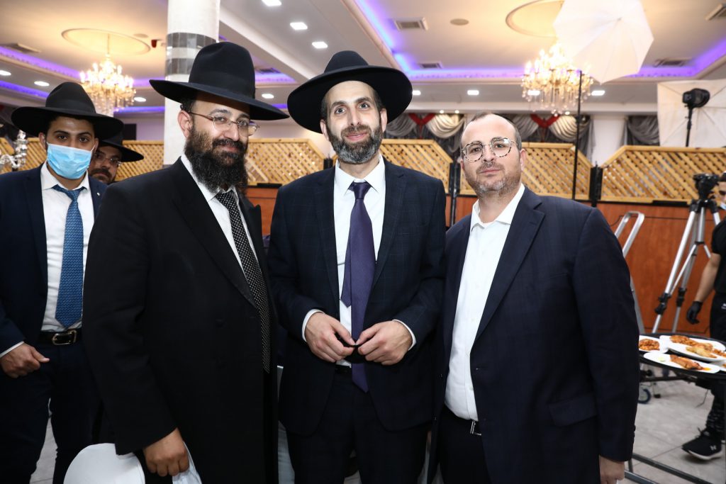 בצל הסגר על העיר אלעד: מ"מ רה"ע חגג בר מצווה לבנו