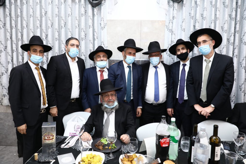 בצל הסגר על העיר אלעד: מ"מ רה"ע חגג בר מצווה לבנו