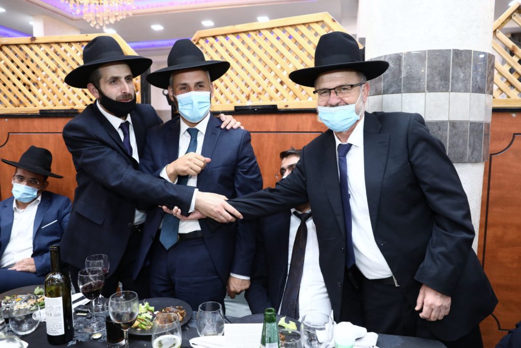 בצל הסגר על העיר אלעד: מ"מ רה"ע חגג בר מצווה לבנו