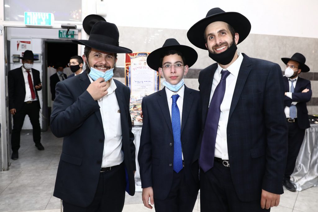 בצל הסגר על העיר אלעד: מ"מ רה"ע חגג בר מצווה לבנו