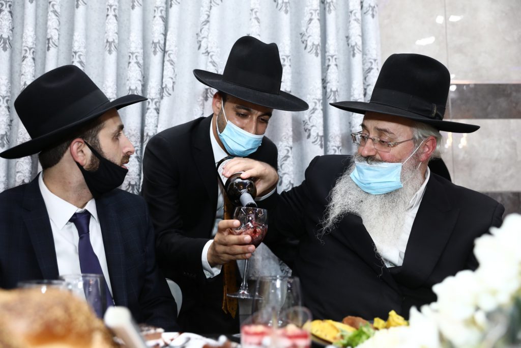 בצל הסגר על העיר אלעד: מ"מ רה"ע חגג בר מצווה לבנו