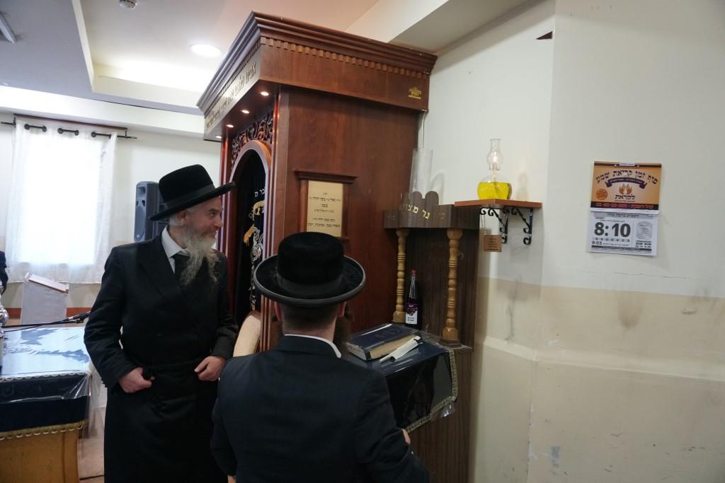 תיעוד: האדמו"ר מלויצק הגיע לטיש יארצייט בביתר