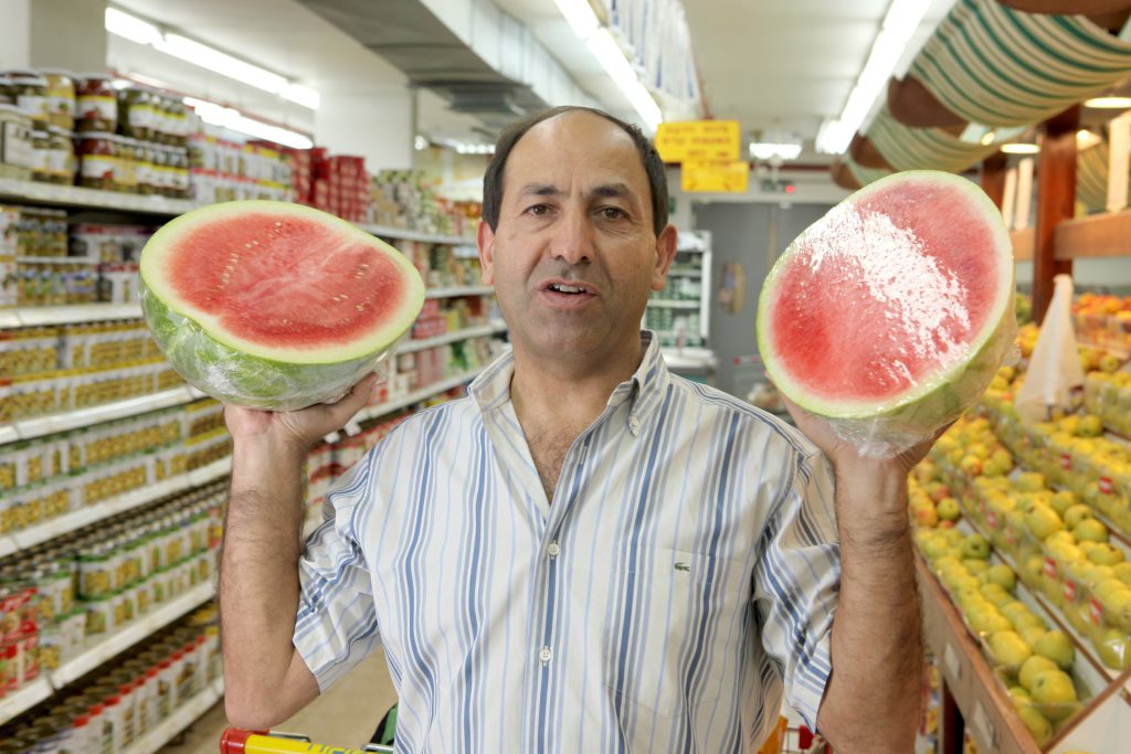 רמי לוי מכר ביוקר וייקנס • מבזקי הכלכלה ב'המחדש' רמי לוי מכר ביוקר וייקנס • מבזקי הכלכלה ב'המחדש'