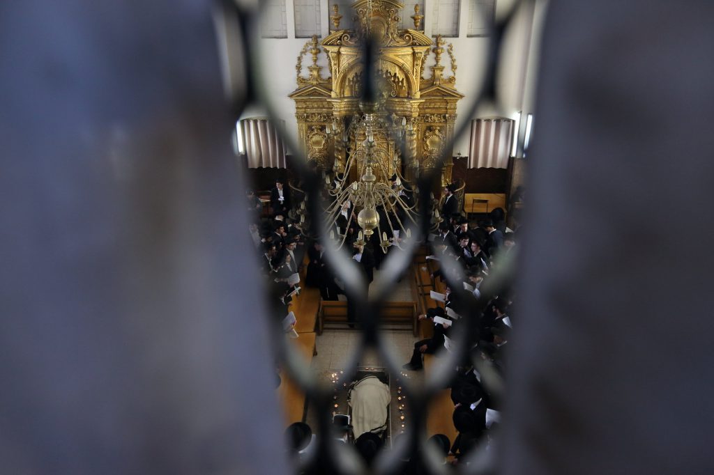 נחשף: ארון הקודש המוזהב והמפואר של פוניבז' הגיע לישיבה "בטעות"