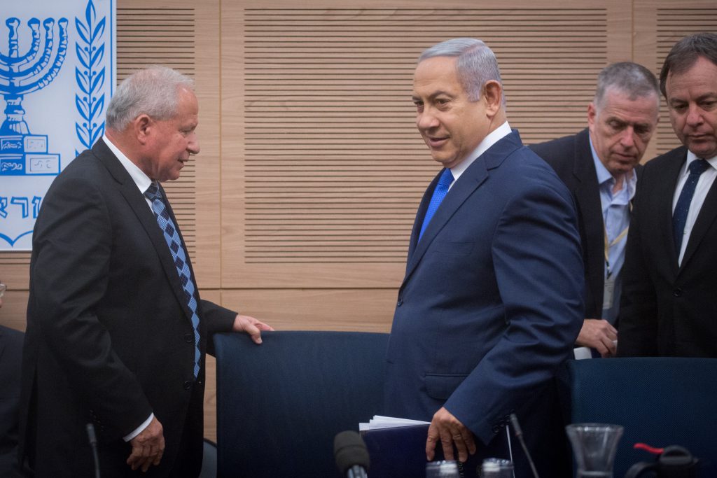 נתניהו מנסה לסדר את הגוש, ליברמן מחכה בפינה ווינטר טורף קלפים נתניהו מנסה לסדר את הגוש, ליברמן מחכה בפינה ווינטר טורף קלפים
