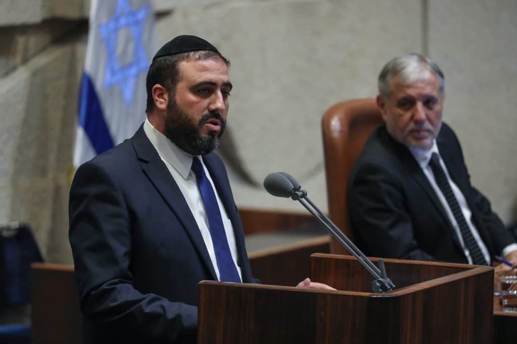 שס תגיש הצעת חוק הגנת החירות בטלפונים