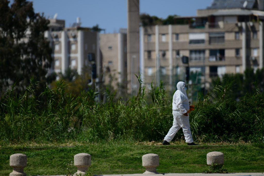 מחקר חדש מגלה: עניים חולים בקורונה פי 6.3
