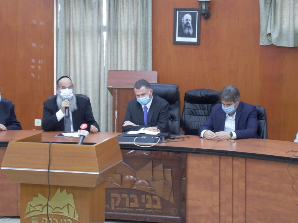 שר הבריאות בבני ברק: אם הציבור ימשיך לשמור על ההנחיות לא נגיע לסגר נוסף על העיר