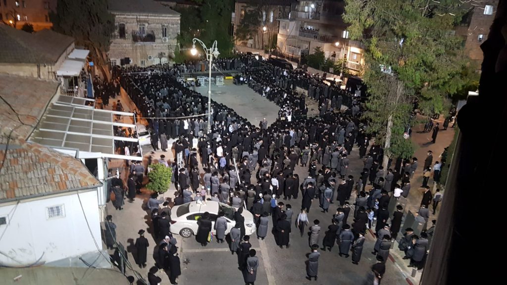 תיעוד: הלווית הרה"צ רבי אהרן קאהן זצ"ל במאה שערים