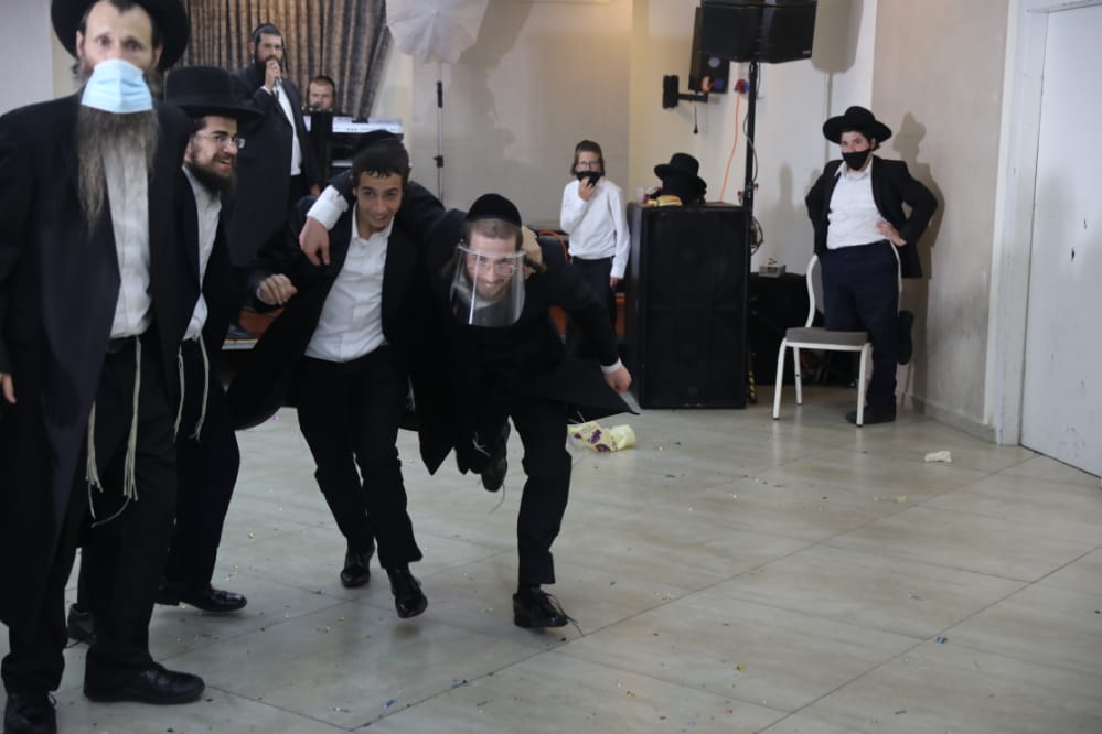 תיעוד: נינת הגאון רבי יודל בויאר התחתנה בחתונה מצומצמת