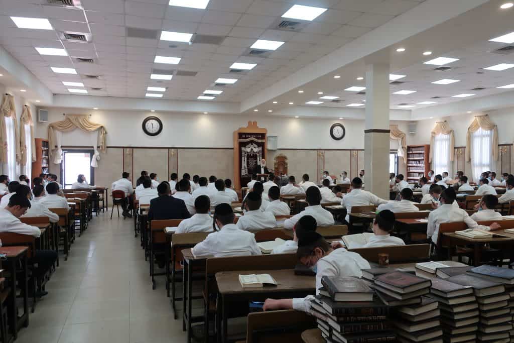 בשתי סניפים: 'תורה בתפארתה' באלעד ומודיעין עילית