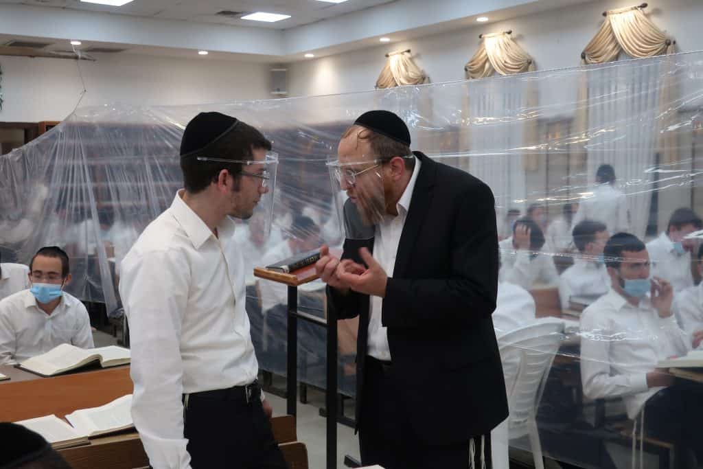 בשתי סניפים: 'תורה בתפארתה' באלעד ומודיעין עילית