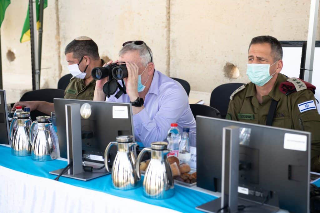 בני גנץ: לא נתפשר על התקציב - נתניהו ולפיד רוצים בחירות בני גנץ: לא נתפשר על התקציב - נתניהו ולפיד רוצים בחירות