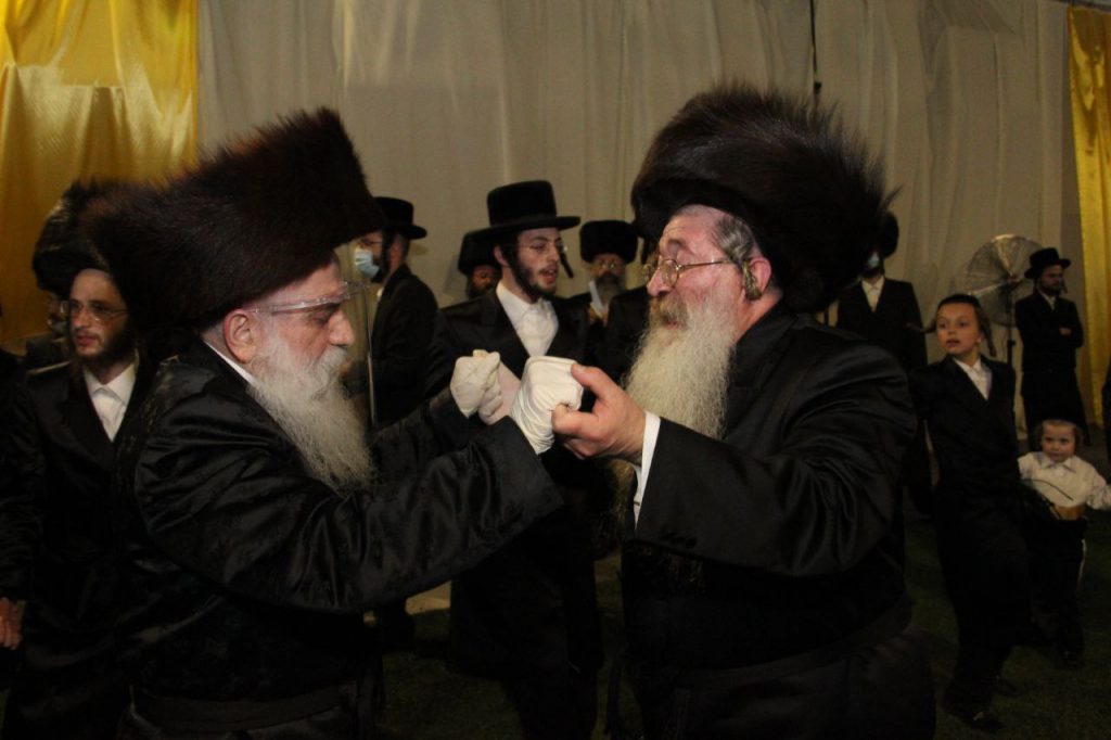 במרחב הפתוח: שמחת בית סקולען - אלכנסדר - טשעבין במרחב הפתוח: שמחת בית סקולען - אלכנסדר - טשעבין