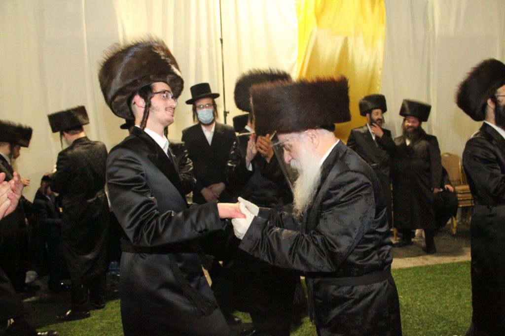 במרחב הפתוח: שמחת בית סקולען - אלכנסדר - טשעבין במרחב הפתוח: שמחת בית סקולען - אלכנסדר - טשעבין
