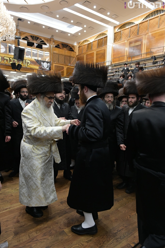 תיעוד ענק: חתונת נכדת האדמו"ר מסאטמר