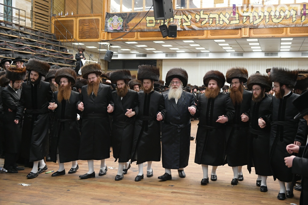 תיעוד ענק: חתונת נכדת האדמו"ר מסאטמר