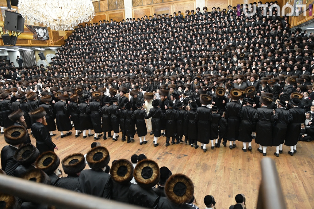 תיעוד ענק: חתונת נכדת האדמו"ר מסאטמר