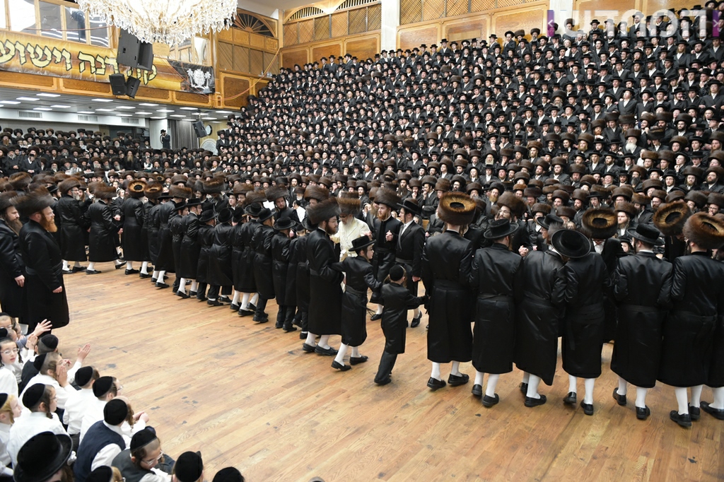 תיעוד ענק: חתונת נכדת האדמו"ר מסאטמר
