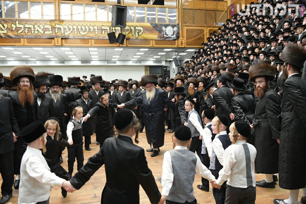 תיעוד ענק: חתונת נכדת האדמו"ר מסאטמר