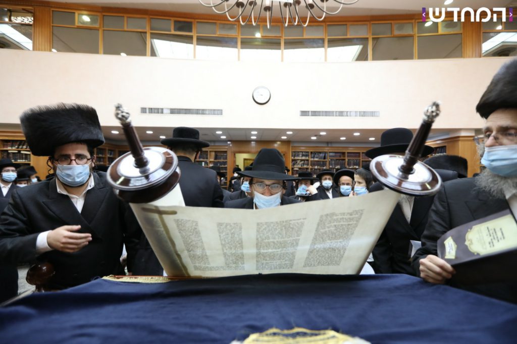 מעמד הכנסת ספר תורה במודיעין עילית בצל הקורונה מעמד הכנסת ספר תורה במודיעין עילית בצל הקורונה