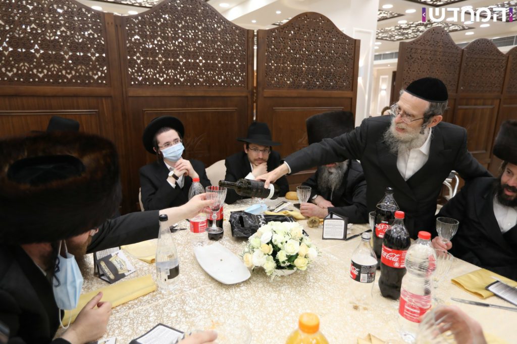 מעמד הכנסת ספר תורה במודיעין עילית בצל הקורונה מעמד הכנסת ספר תורה במודיעין עילית בצל הקורונה