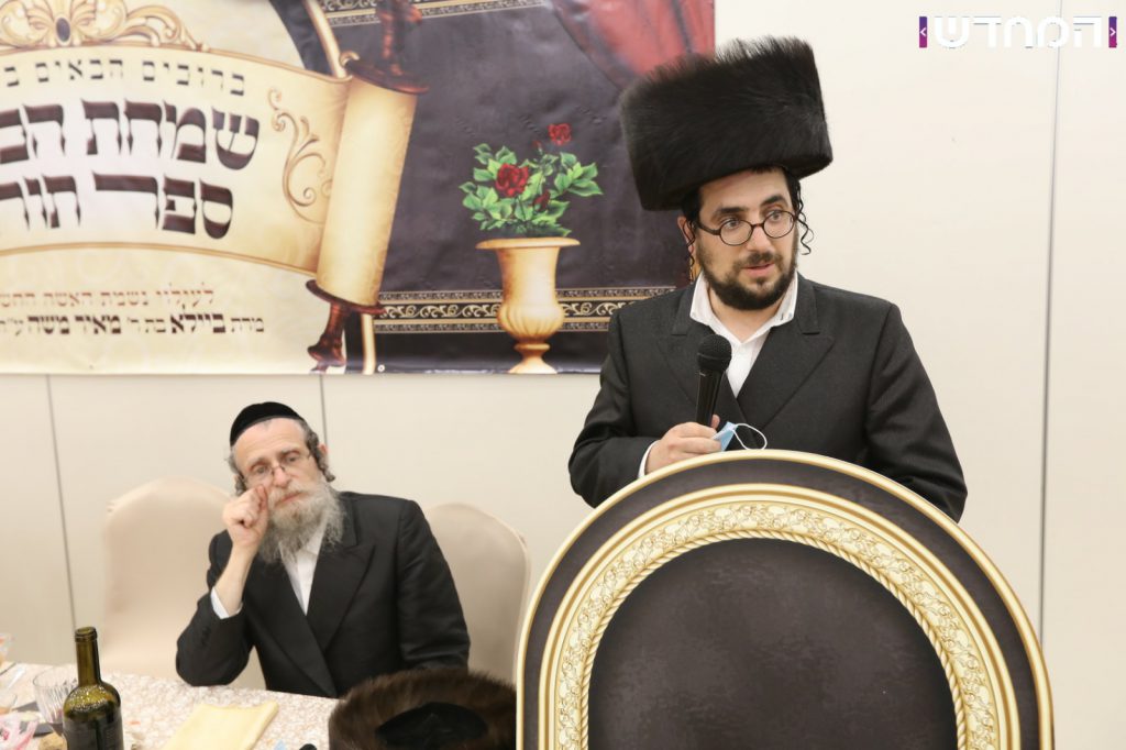 מעמד הכנסת ספר תורה במודיעין עילית בצל הקורונה מעמד הכנסת ספר תורה במודיעין עילית בצל הקורונה