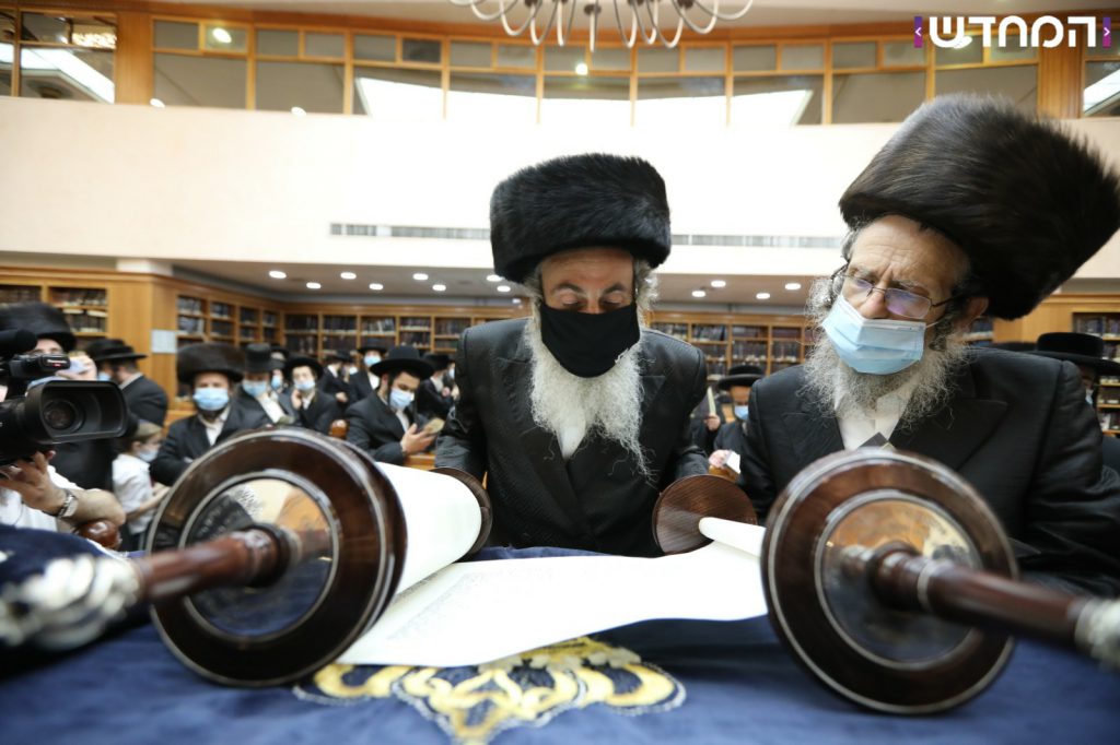 מעמד הכנסת ספר תורה במודיעין עילית בצל הקורונה מעמד הכנסת ספר תורה במודיעין עילית בצל הקורונה