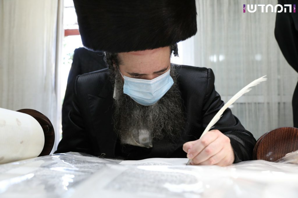 מעמד הכנסת ספר תורה במודיעין עילית בצל הקורונה מעמד הכנסת ספר תורה במודיעין עילית בצל הקורונה