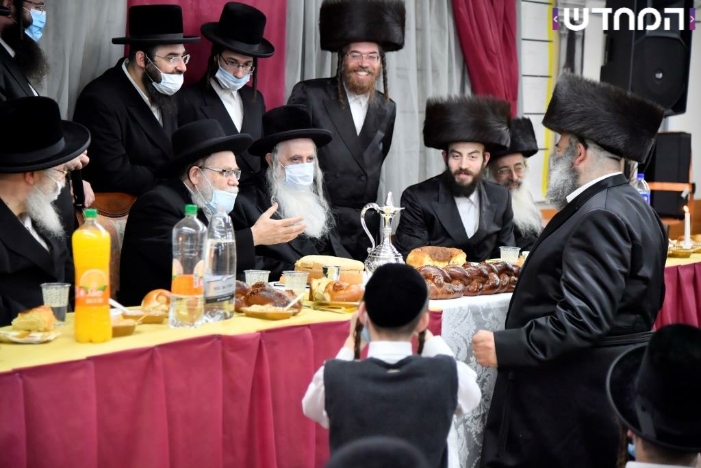 תיעוד: השבע ברכות בישיבת מכנובקא בעלזא לבת המנכ"ל