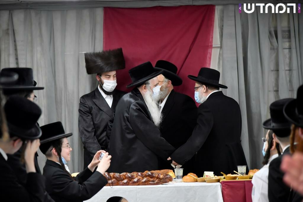 תיעוד: השבע ברכות בישיבת מכנובקא בעלזא לבת המנכ"ל