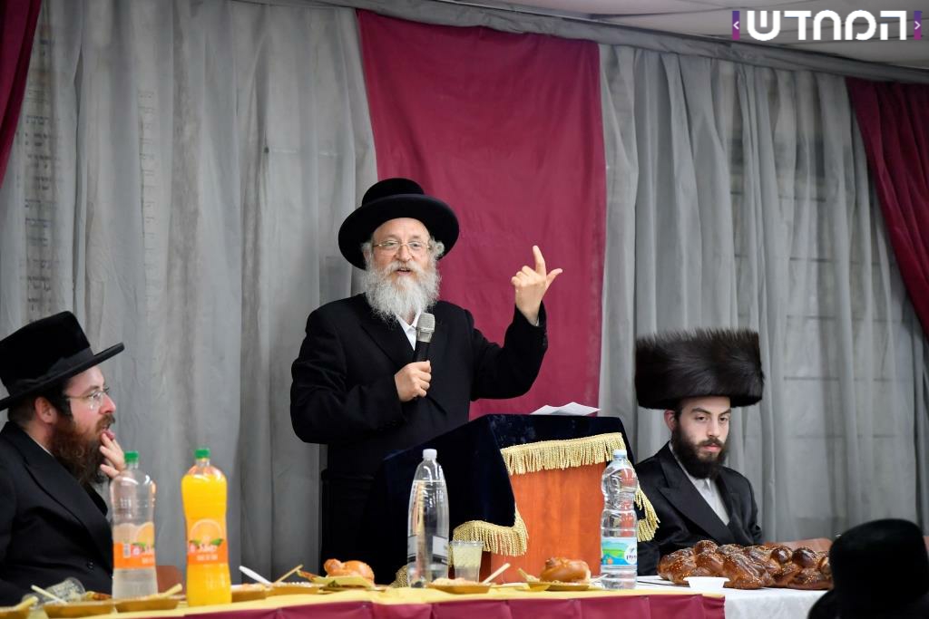 תיעוד: השבע ברכות בישיבת מכנובקא בעלזא לבת המנכ"ל