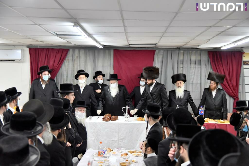 תיעוד: השבע ברכות בישיבת מכנובקא בעלזא לבת המנכ"ל