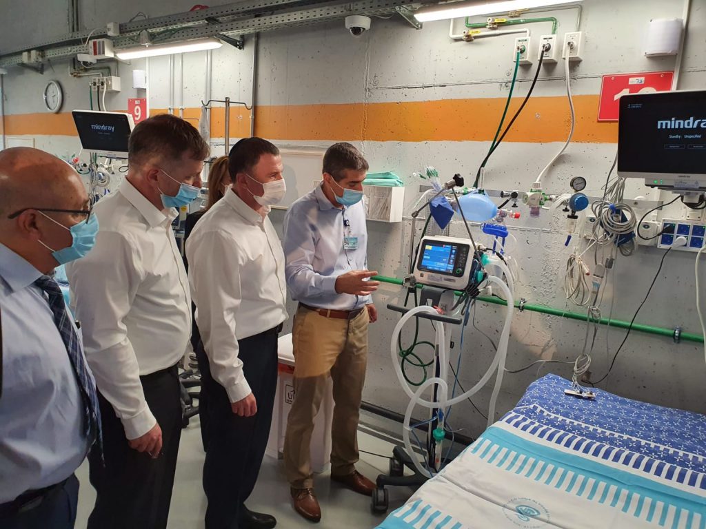 שר הבריאות בביקור בשיבא: "נערכים לתרחישים קשים, בתקווה שלא נגיע לכך".