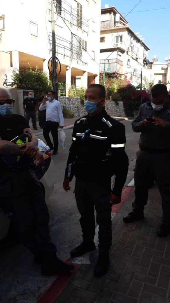 צפו: עיריית בני ברק הטילה סגר יזום על הרחוב של 'בית מתתיהו' צפו: עיריית בני ברק הטילה סגר יזום על הרחוב של 'בית מתתיהו'