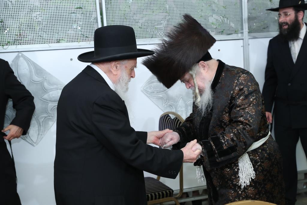 תיעוד: משב"ק האדמו"ר מקרעטשניף סיגעט התחתן במודיעין-עילית