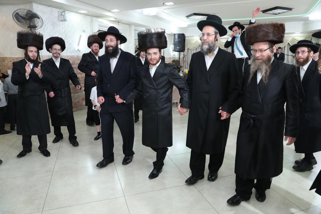 תיעוד: משב"ק האדמו"ר מקרעטשניף סיגעט התחתן במודיעין-עילית