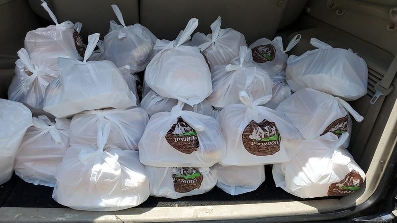 תיעוד: מערך של נתינה מבית ה'סטאנציע' בז'יטומיר תיעוד: מערך של נתינה מבית ה'סטאנציע' בז'יטומיר